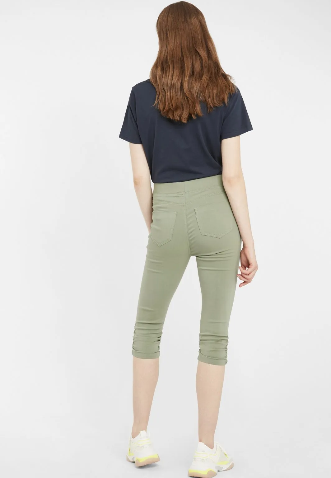 4-A0787 Bykeira Capri Pants Sea Green