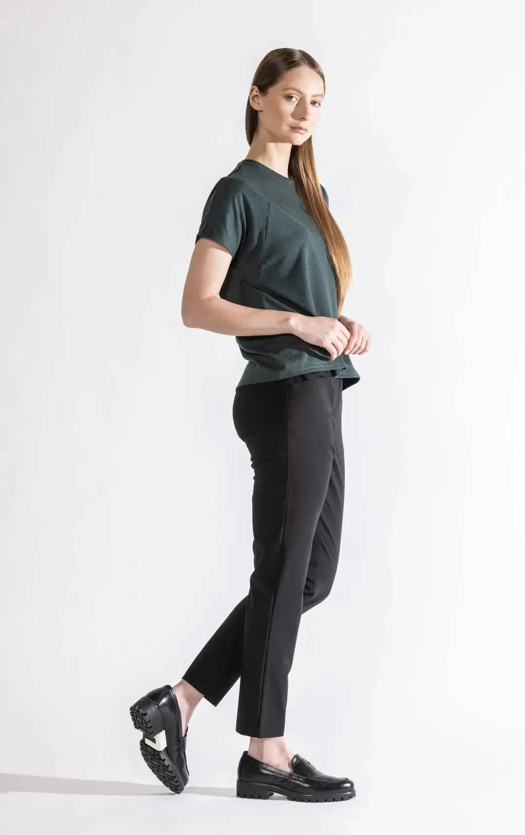 LIGHTWEIGHT WOOL BLEND SLIM LEG TROUSER