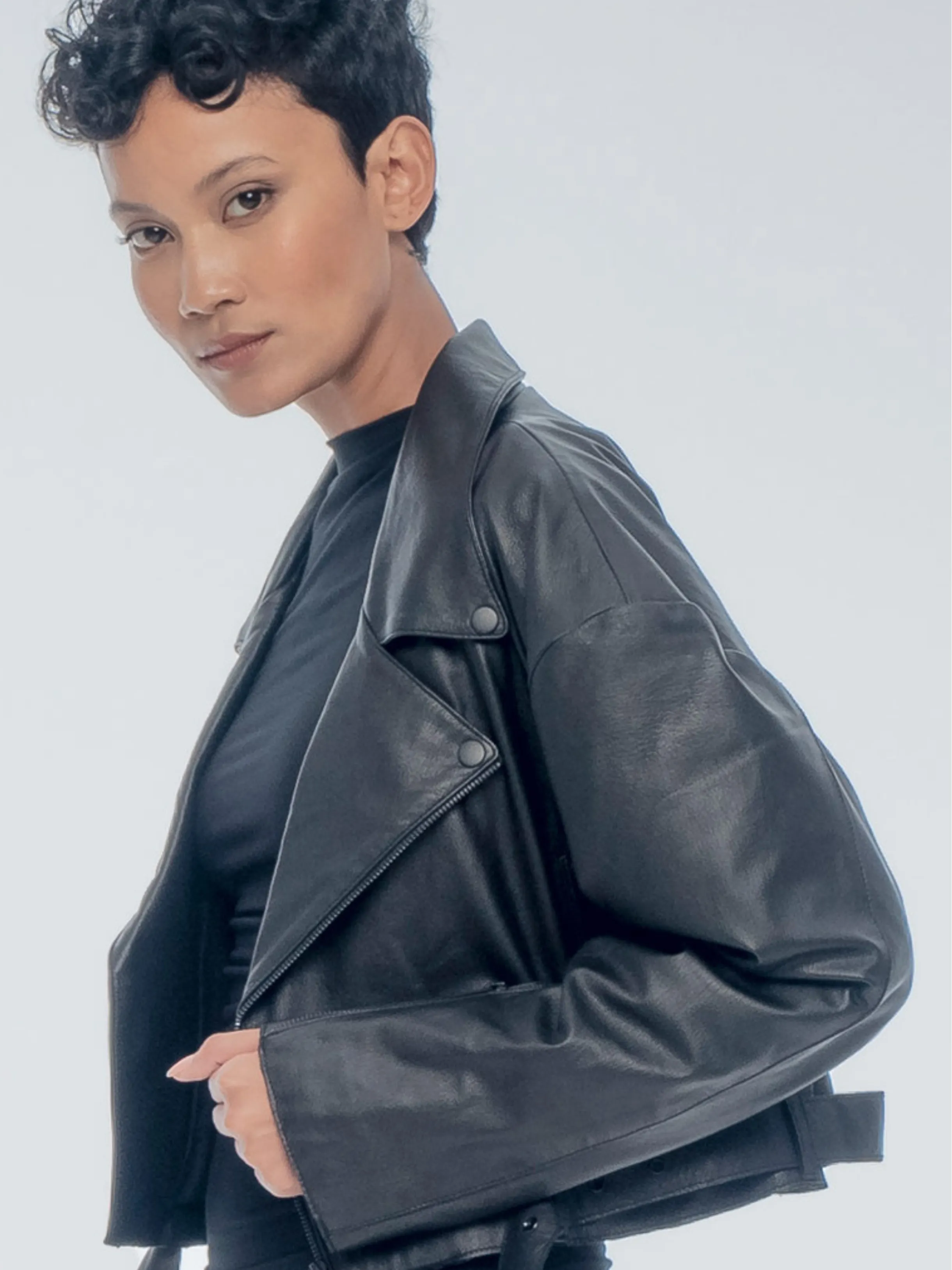 ROSA CROPPED LEATHER BIKER JACKET - BLACK PEBBLE